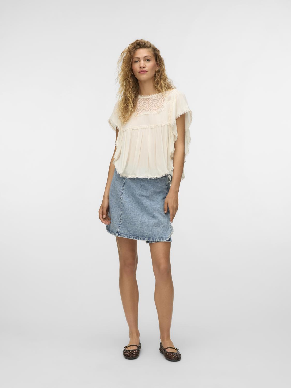 model_shot-front